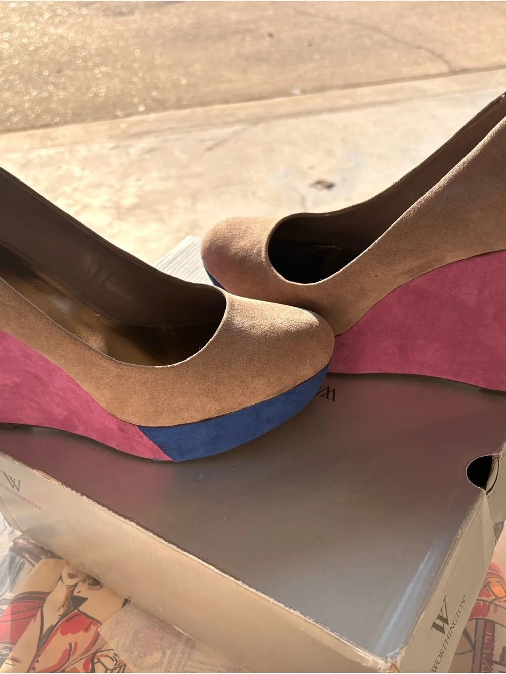 Worthington Beige Suede Wedges with Pink & Blue Contrast Wedge